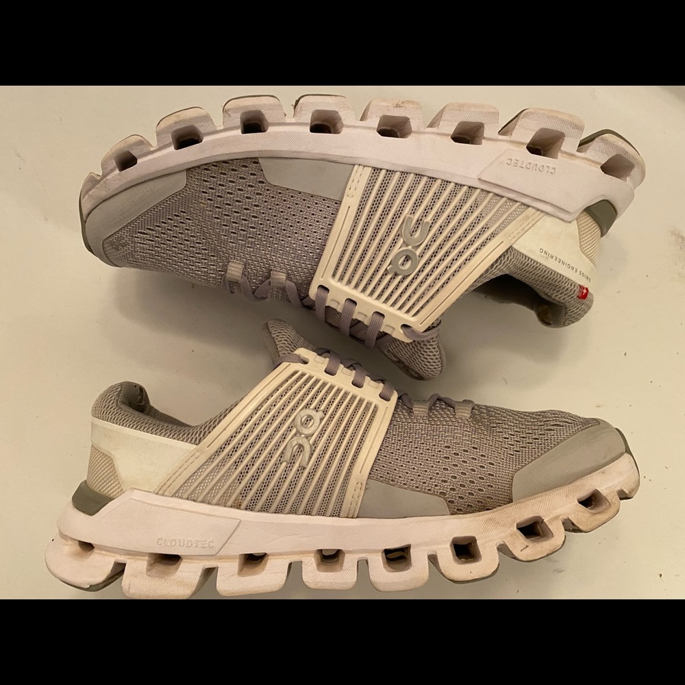 On Cloud Cloudswift Running Shoe Glacier/White 6.… - image 4